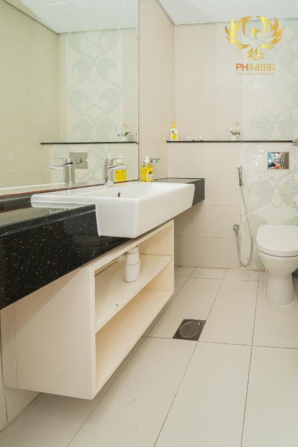 Phineek Luxury 2br Damac Maison Canal View *